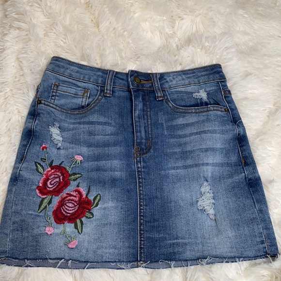 Angel Kiss Rose Flower Embroidered Distressed Denim Mini Skirt Size Small - Picture 2 of 16